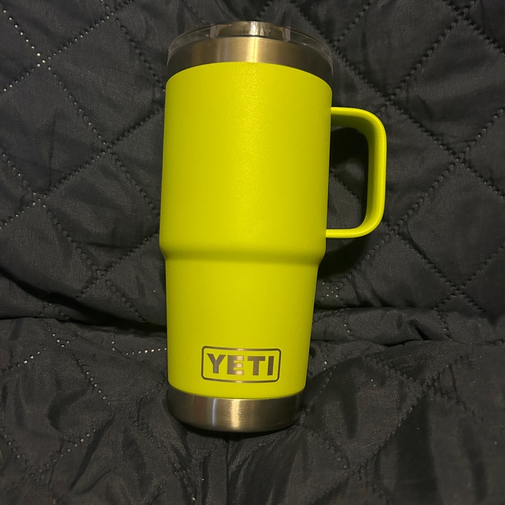 Yeti 20 oz Travel Mug with Stronghold Lid, Chartreuse